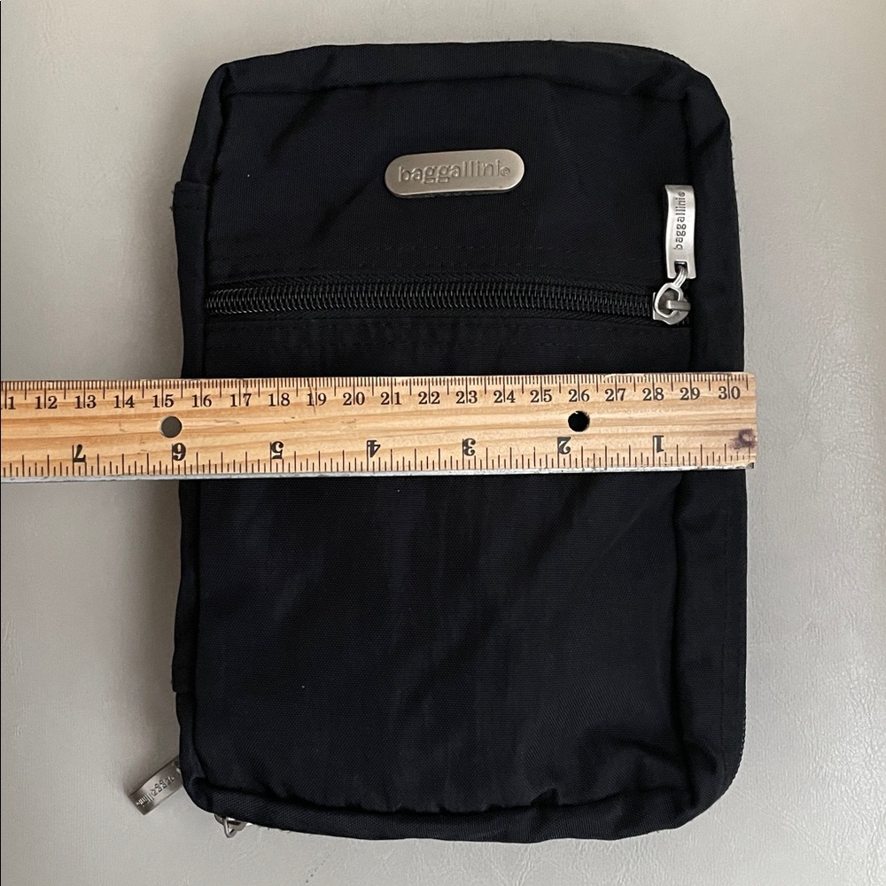 Baggallini Black Crossbody/Belt Bag - Picture 6 of 9